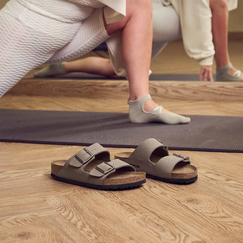 Birkenstock כפכפים נשים אריזונה אבן נובוק Arizona Birko Flor Nubuck Stone